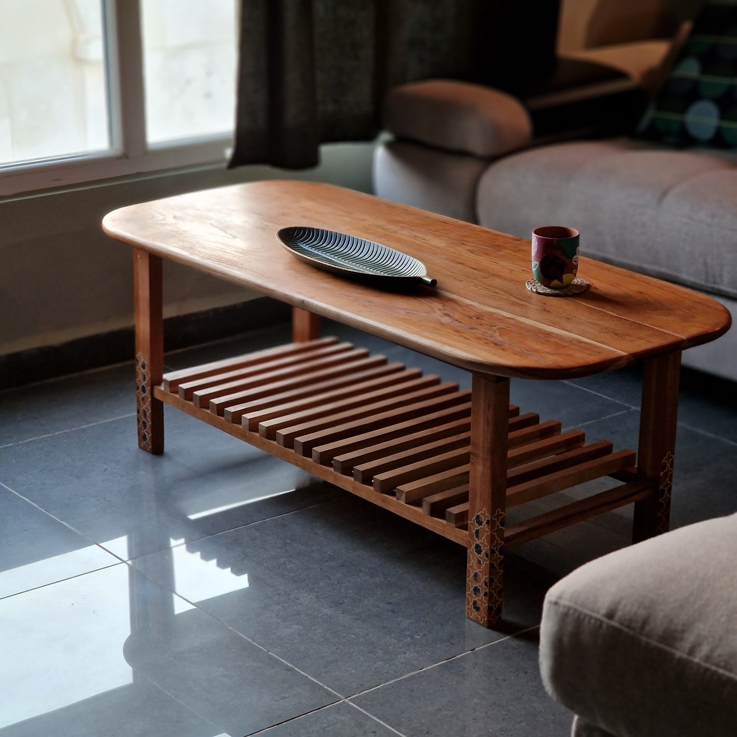 Andalus middle table