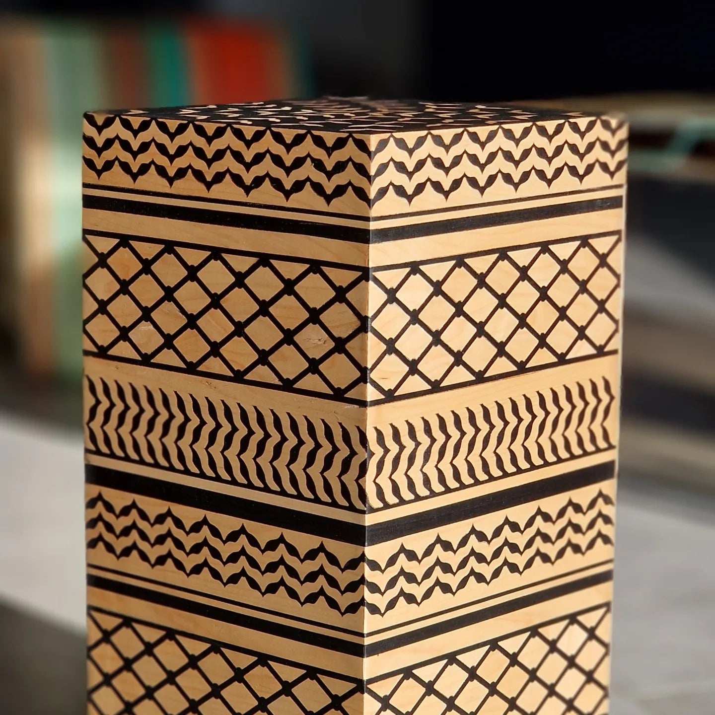 Alkuffiyeh side table